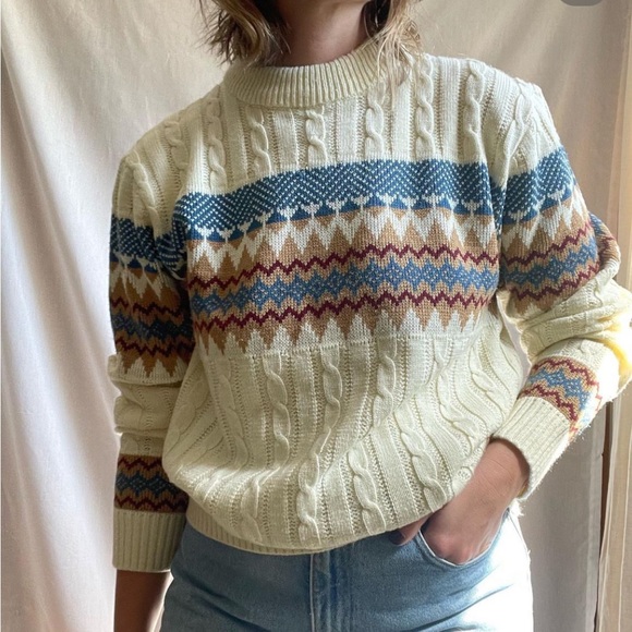 Vintage Pullover Sweater - Picture 2 of 6
